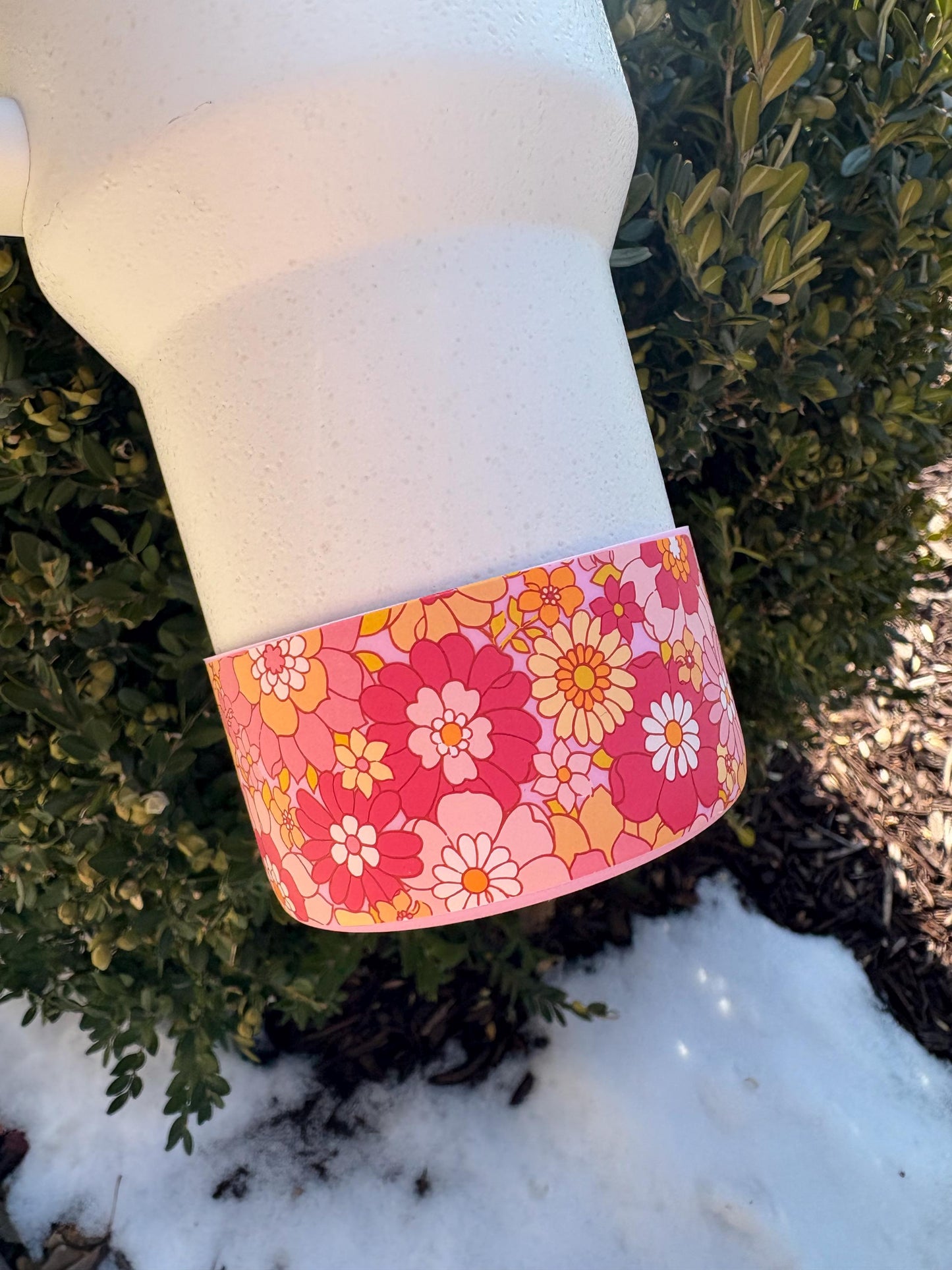 Pink Daisy Retro Floral Tumbler Boot | Flower tumbler boot fits 20 oz 30 oz 40 oz water bottle and tumblers