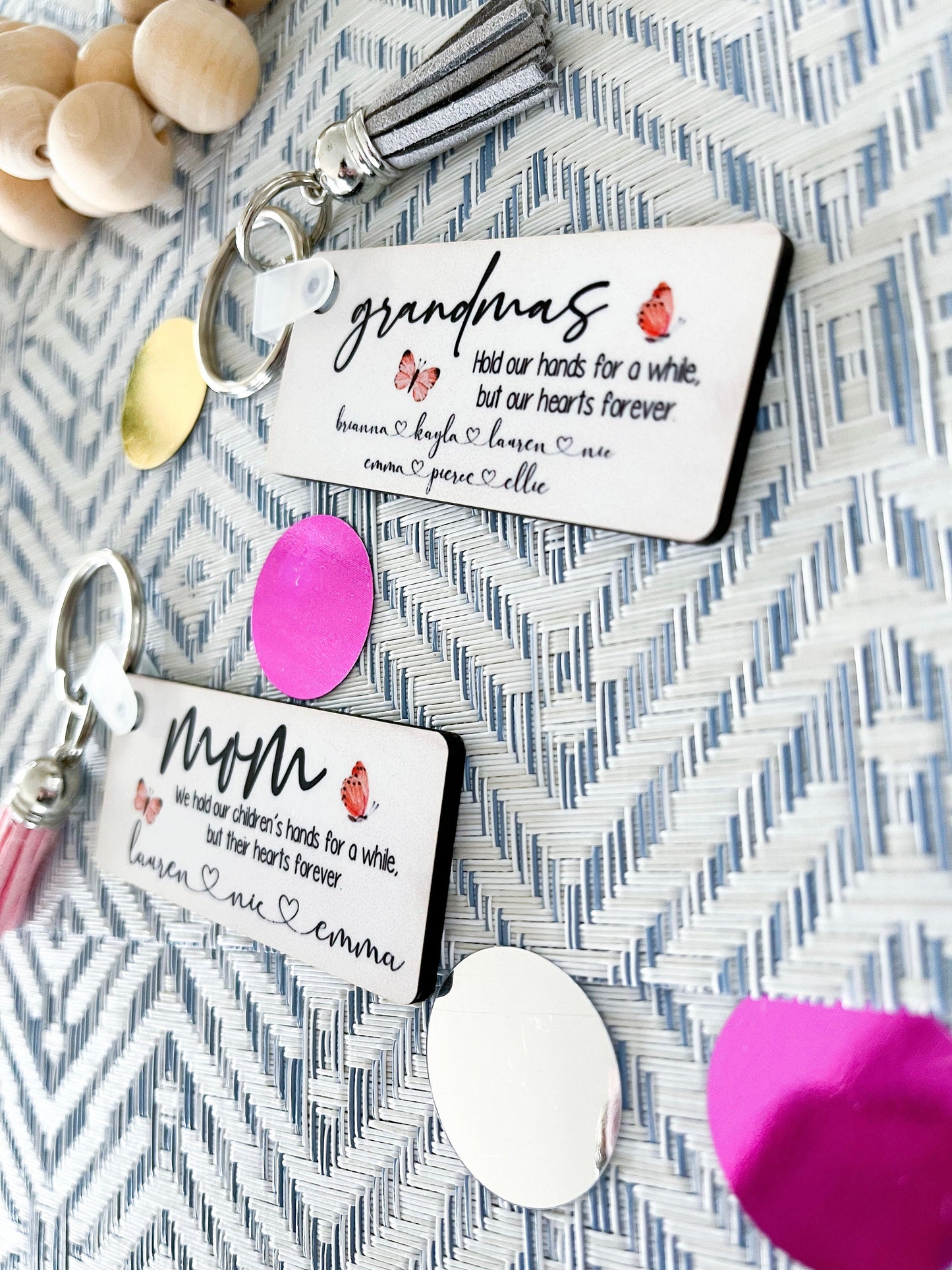 Personalized Keychain with Kids’ Names – Custom Gift for Mom with Tassel