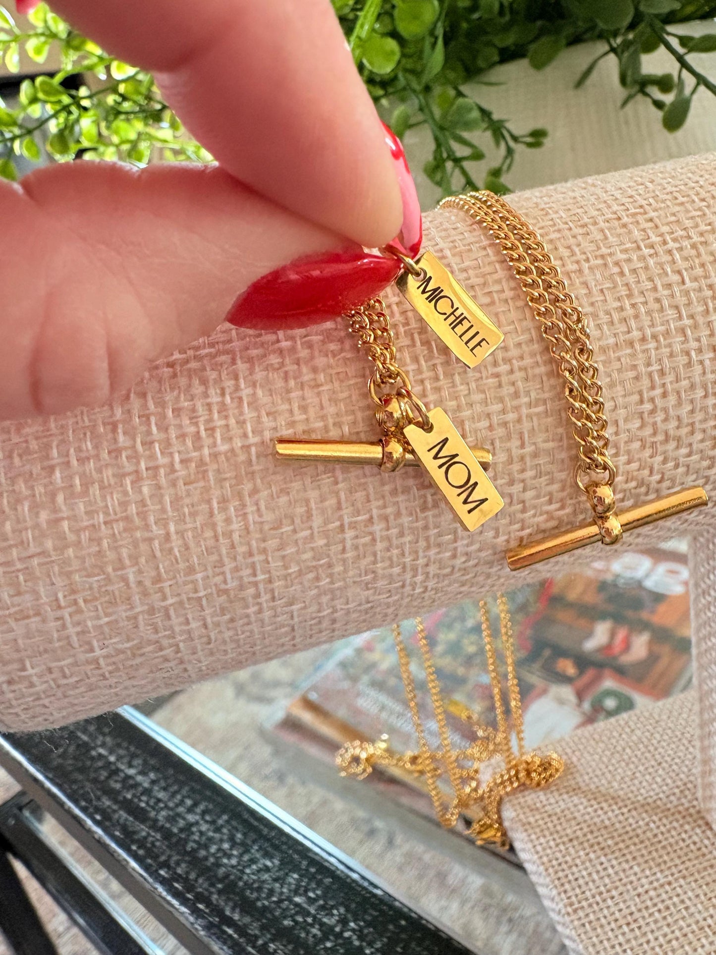18K Gold Plated T Bar Pendant Necklace – Minimalist Stainless Steel Jewelry