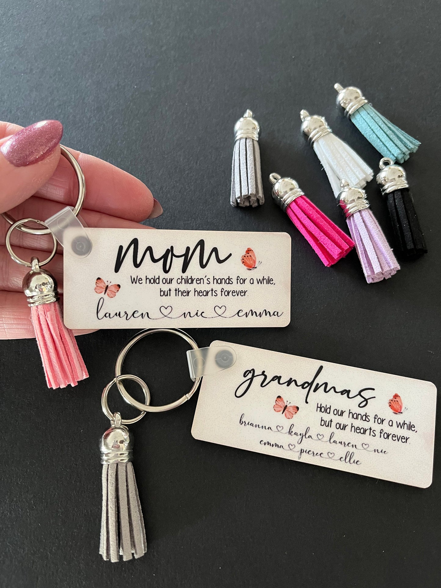 Personalized Keychain with Kids’ Names – Custom Gift for Mom with Tassel
