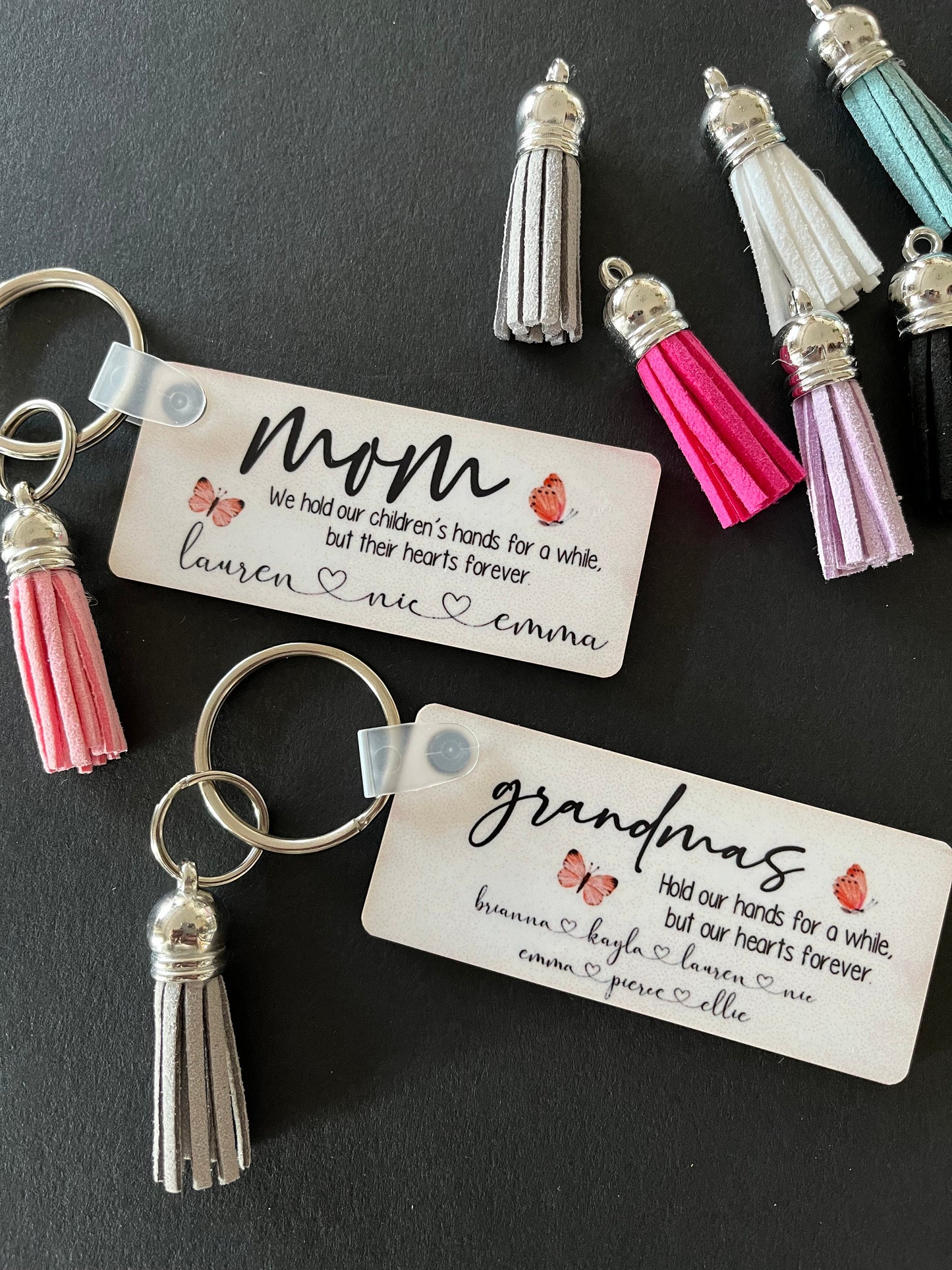 Personalized Keychain with Kids’ Names – Custom Gift for Mom with Tassel
