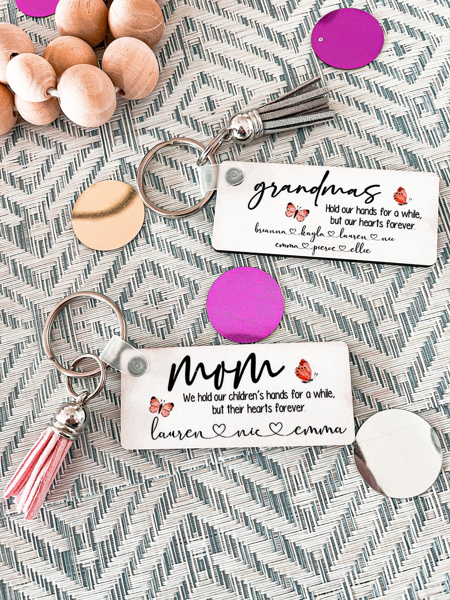Personalized Keychain with Kids’ Names – Custom Gift for Mom with Tassel