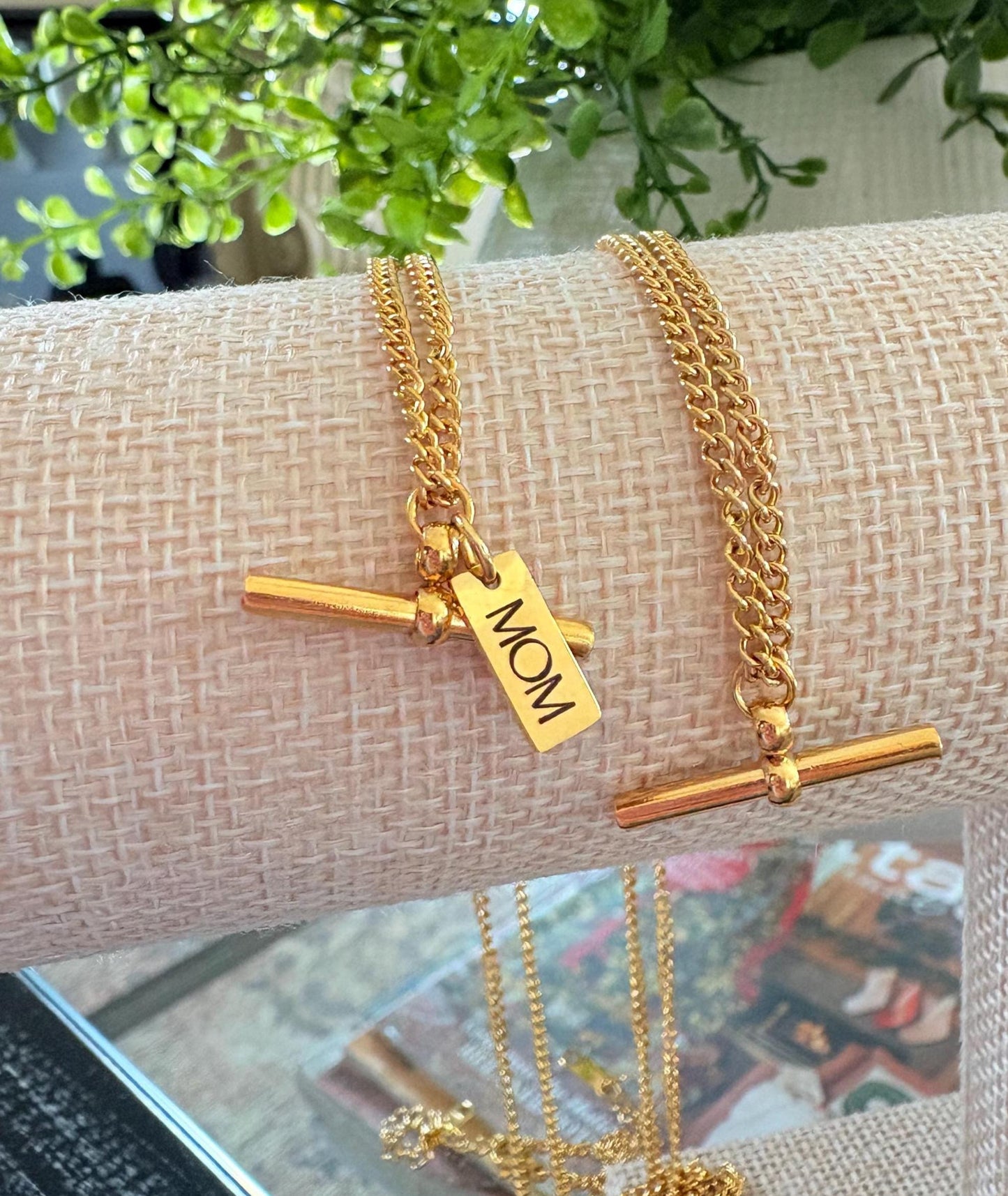 18K Gold Plated T Bar Pendant Necklace – Minimalist Stainless Steel Jewelry
