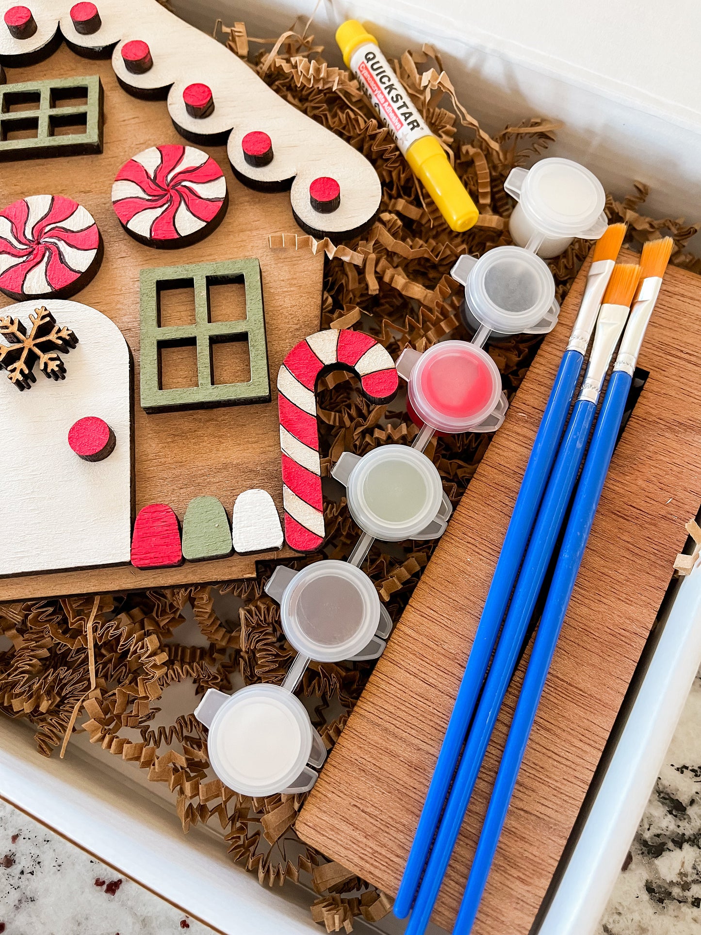 Christmas DIY Gingerbread House Kit - Candy Canes – Paint & Assemble Holiday Craft Set for Kids & Adults