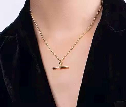 18K Gold Plated T Bar Pendant Necklace – Minimalist Stainless Steel Jewelry