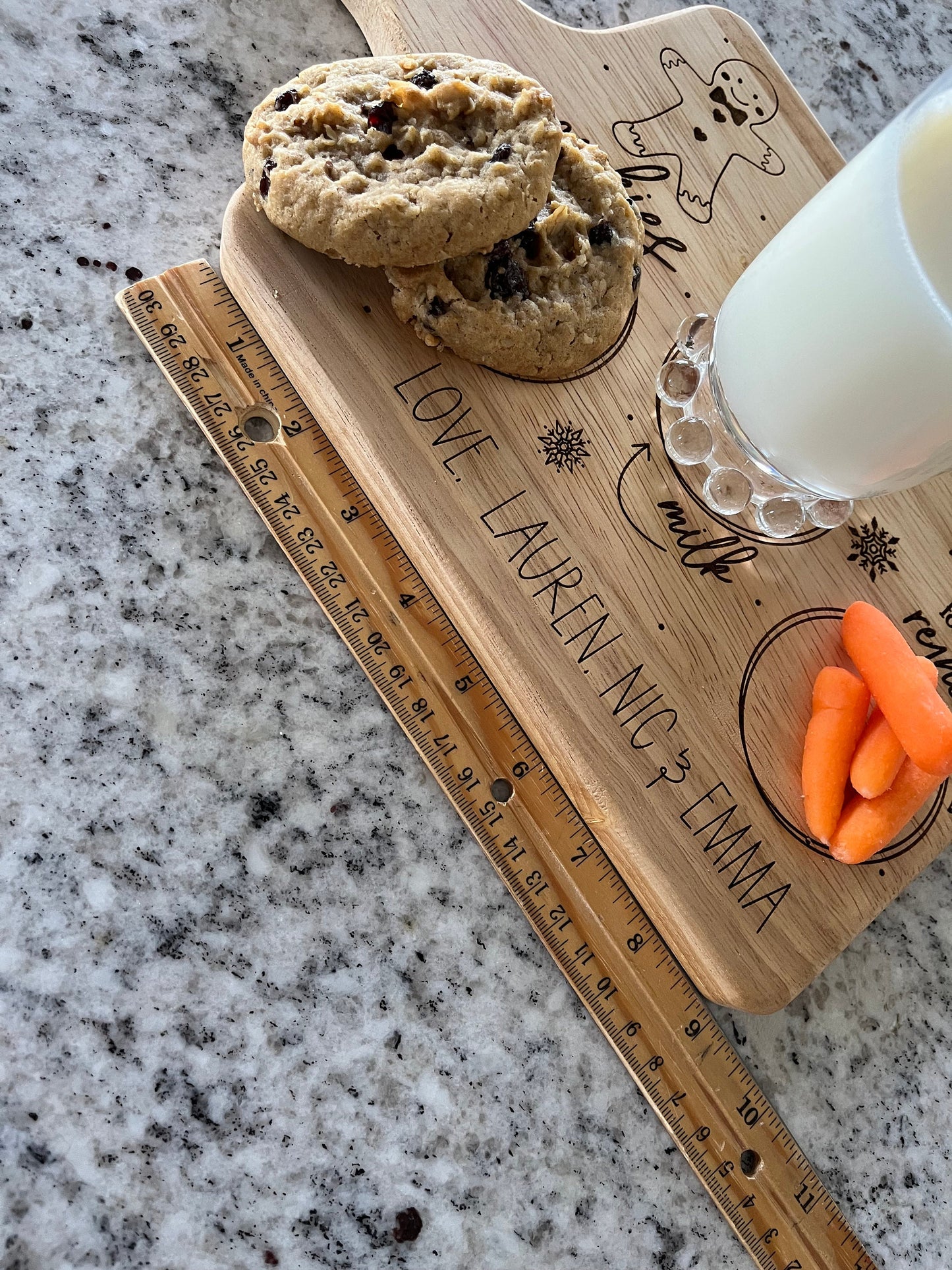 Custom Santa Tray – Personalized Cookies for Santa Plate with Engraved Gingerbread & Snowflakes