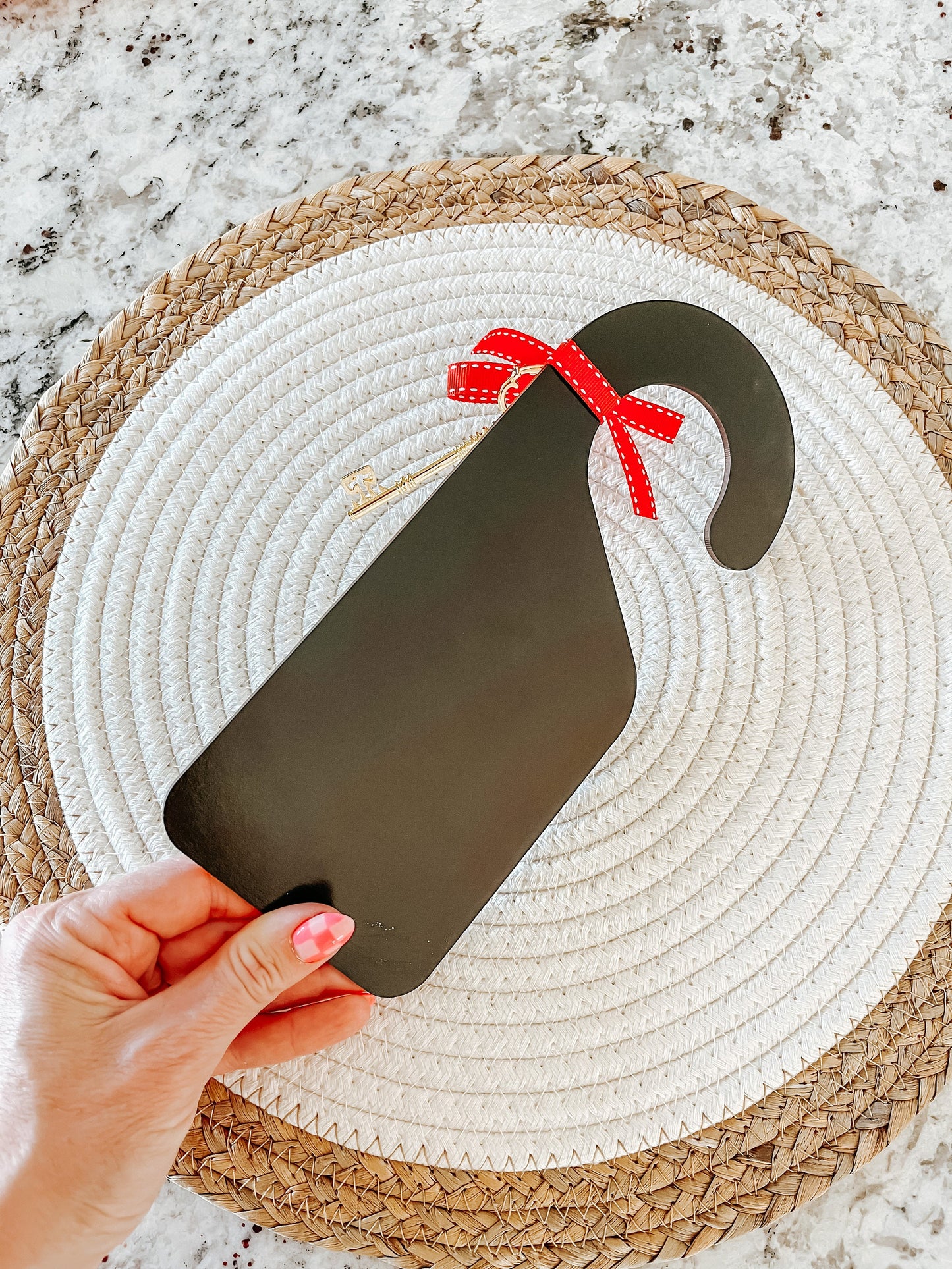 Personalized Santa’s Magic Key Door Hanger – Christmas Gift for Kids & Homes Without Chimneys