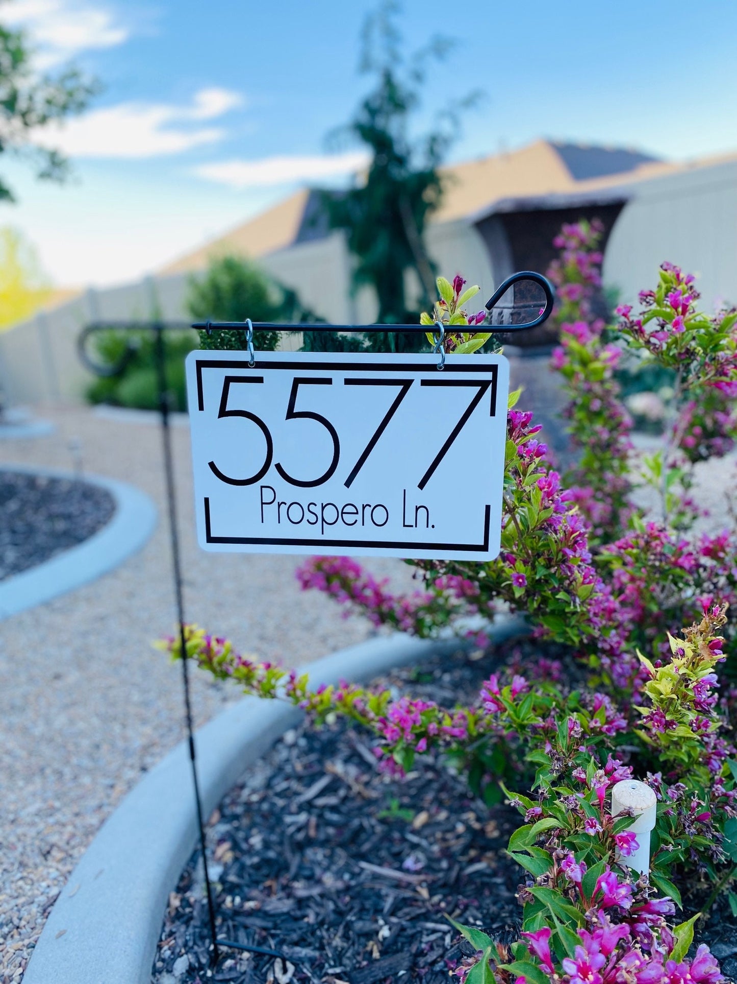 Metal Address Sign for Yard – Personalized House Number Sign – Lamp Post & Garden Decor with Hummingbird Design