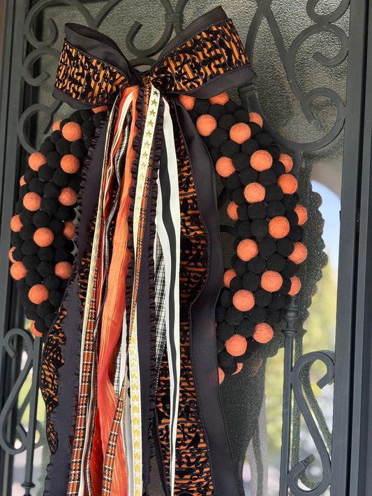 Halloween Door Wreath Kit - Host a Craft Night