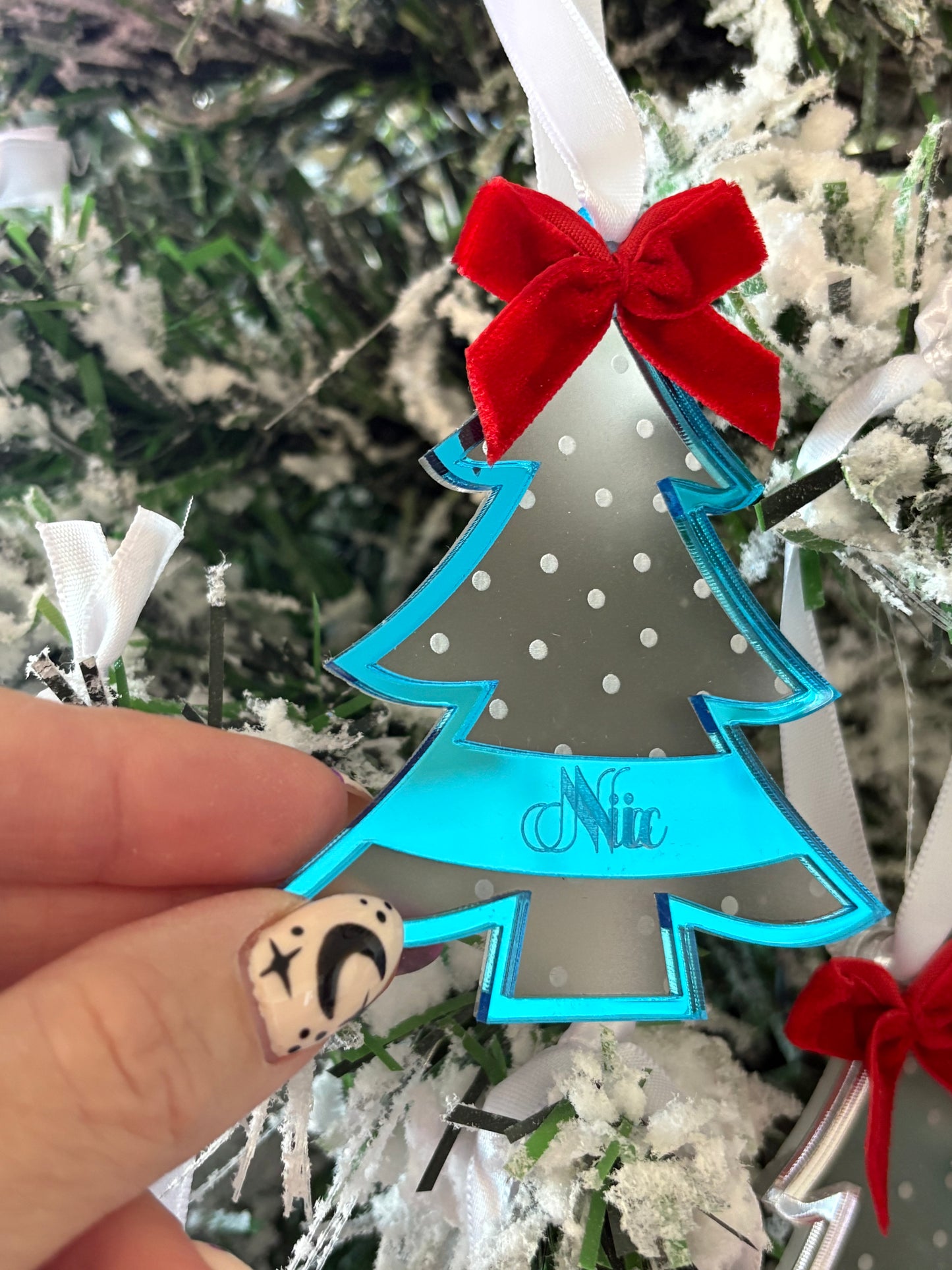 Personalized Mirror Acrylic Christmas Tree Ornament with Name - Custom Holiday Keepsake with Red Bow & Gift Box