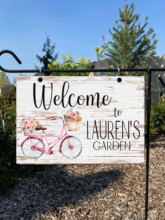 Personalized Garden Sign with Retro Pink Bicycle – Custom Outdoor Decor for Mom or Patio