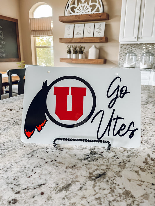 University of Utah Outdoor Hanging Sign – Official Utes Yard Decor