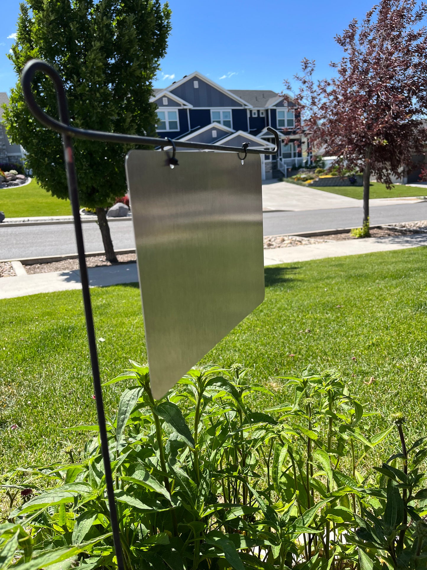 Hanging Garden Sign – Metal Flower Garden Décor, Outdoor Garden Sign, Hanging Lavender Yard Decoration