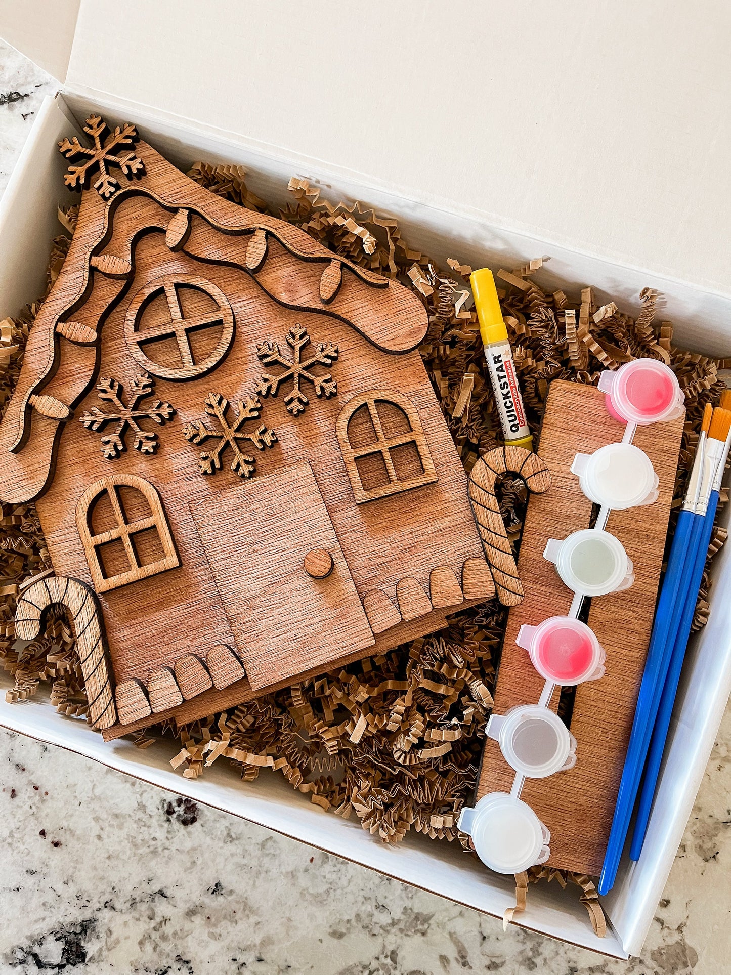 ❄️ Christmas DIY Gingerbread House Kit - Snowflakes – Paint & Build Holiday Craft Set for Kids & Adults