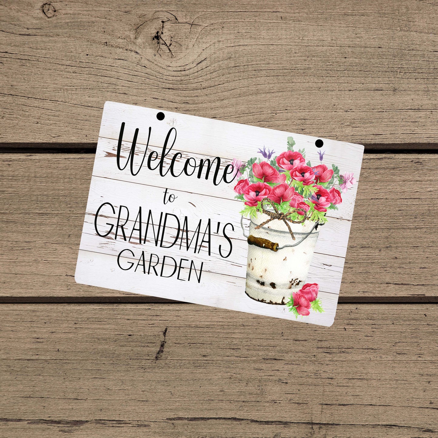 Welcome to Grandma’s Garden Sign – Personalized Outdoor Floral Yard Decor