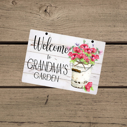 Welcome to Grandma’s Garden Sign – Personalized Outdoor Floral Yard Decor